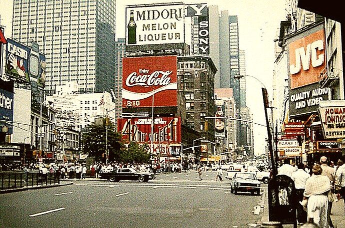 piccola-new-yorker-times-square-1980s-2